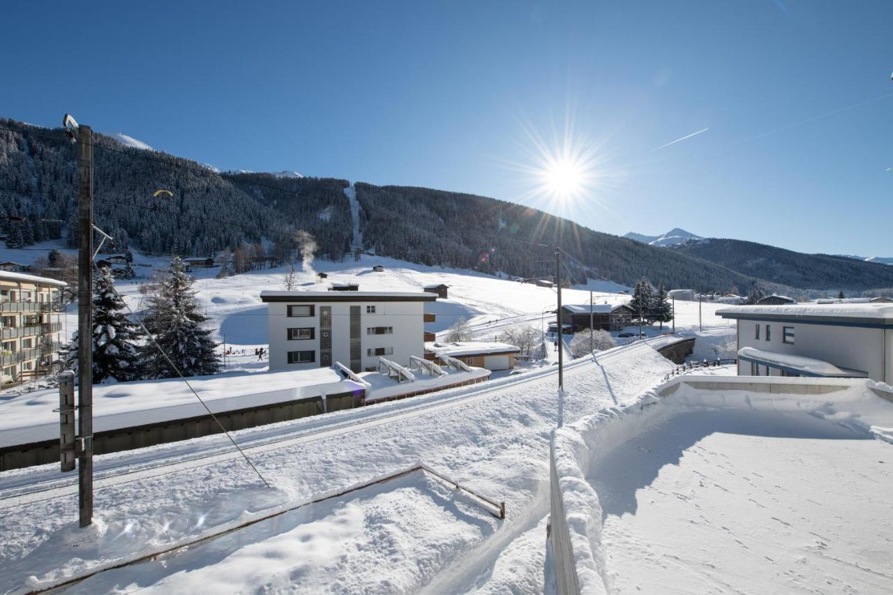 Agrimonia - Moebilierte Ferienwohnung Mit Balkon Davos Exterior photo